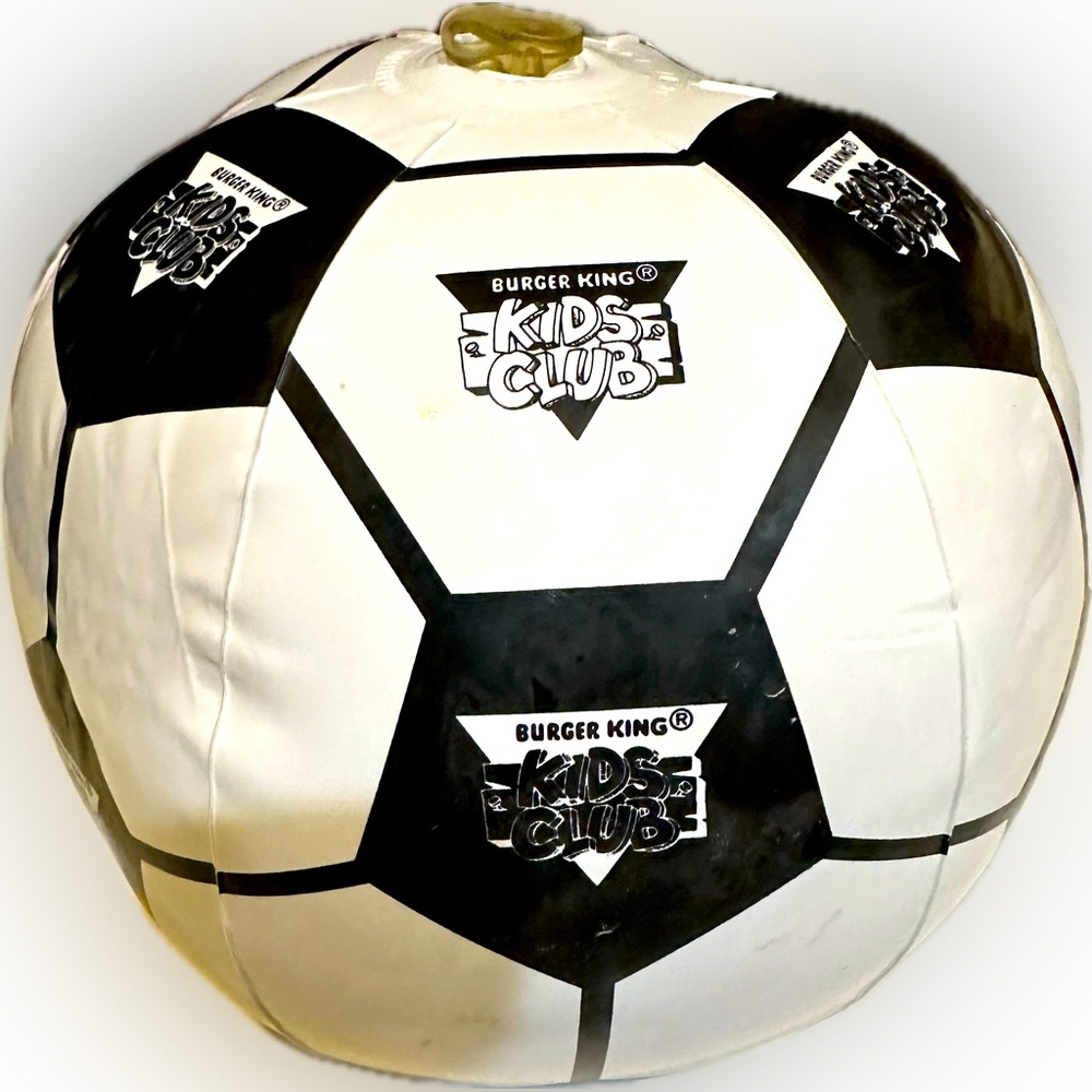 VTG 1993 BURGER KING KIDS CLUB MEAL INFLATABLE SOCCER BALL TOY MINI SPORTS GAMES